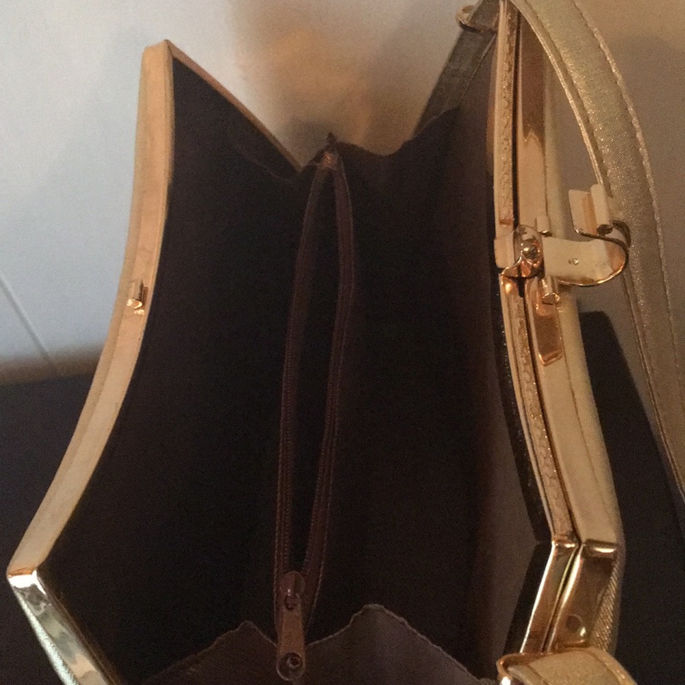 Purse - Picture 4 of 4
